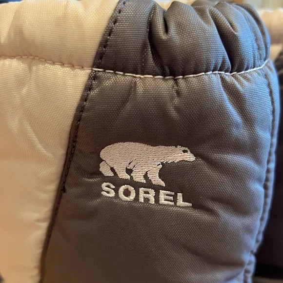 Sorel women’s snow boots - Picture 4 of 5